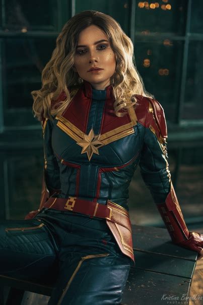 capitan marvel nuda|Captain Marvel Nude Porn Videos 